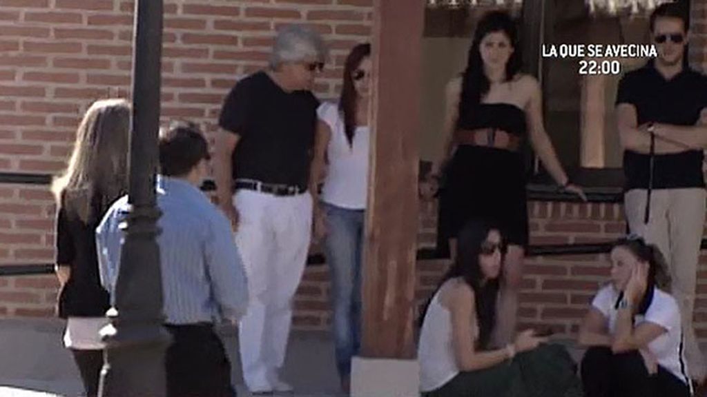 La llegada de las hermanas al tanatorio