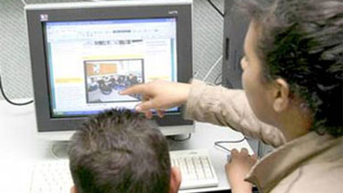 Este martes se celebra el Día Internacional por una Internet Segura. Foto: EFE.
