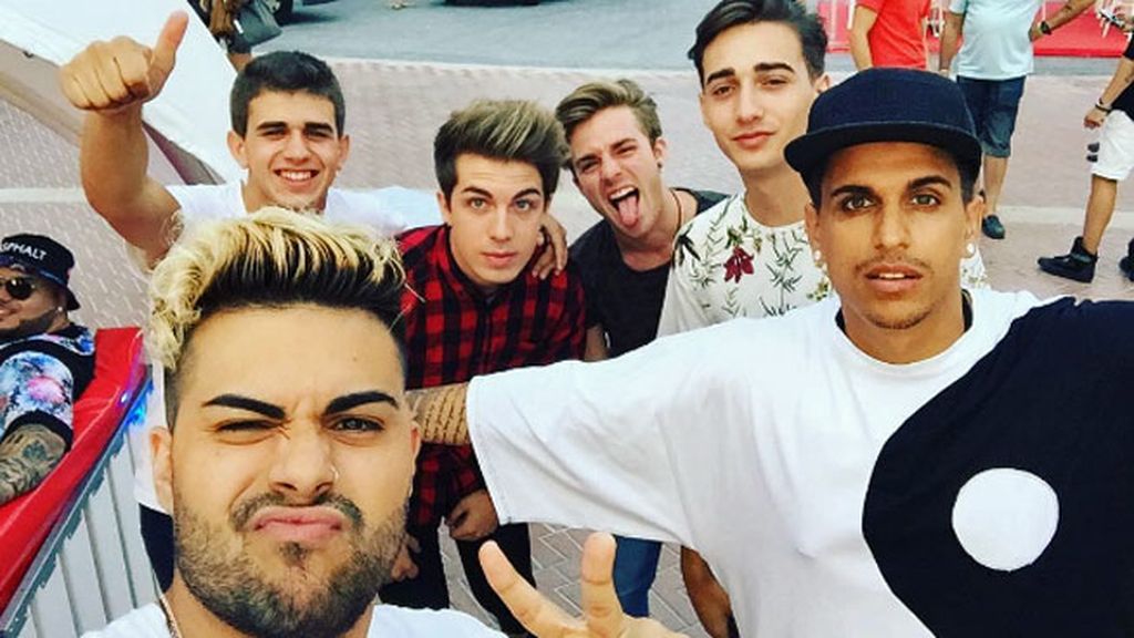 Ricky Furiati, Xriz y los Ender preparándose en el backstage