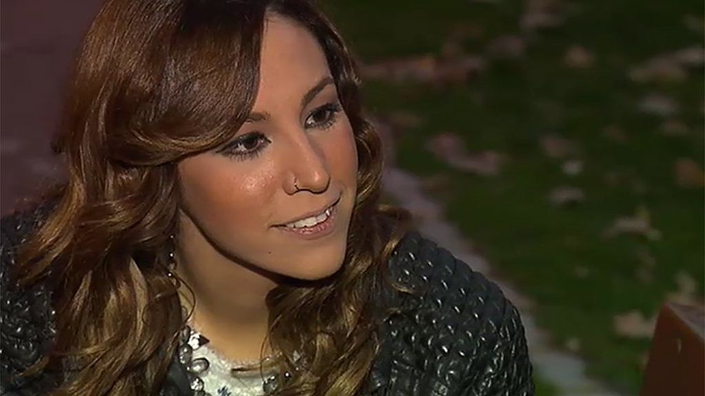 La tronista se sube al cochazo de Gonzalo