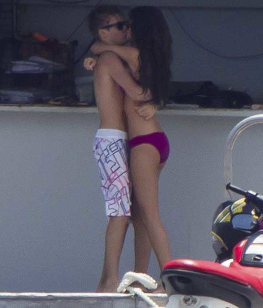 Justin Bieber y Selena Gómez desatan su pasión
