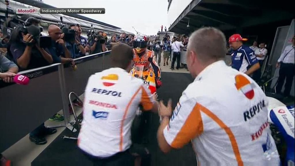 Márquez hace hisotria en Indianápolis