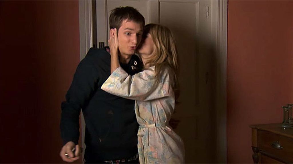 Pedro y Carlota continúan su affaire pero... surgen los problemas