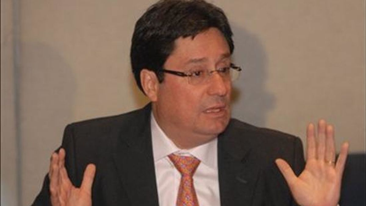 Francisco Santos, vicepresidente de Colombia, se reunirá en la capital de Qatar con miembros de la Liga Árabe y participará en un foro empresarial y de inversión extranjera organizado por el fondo colombiano de promoción de exportaciones Proexport. EFE/Archivo