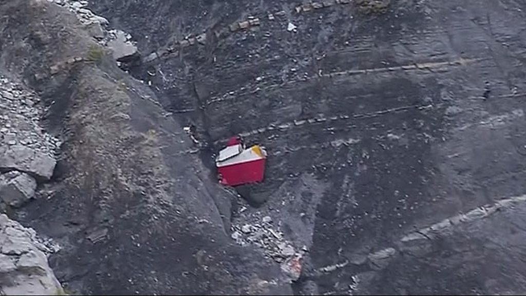 La tragedia aérea en los Alpes franceses, en imágenes