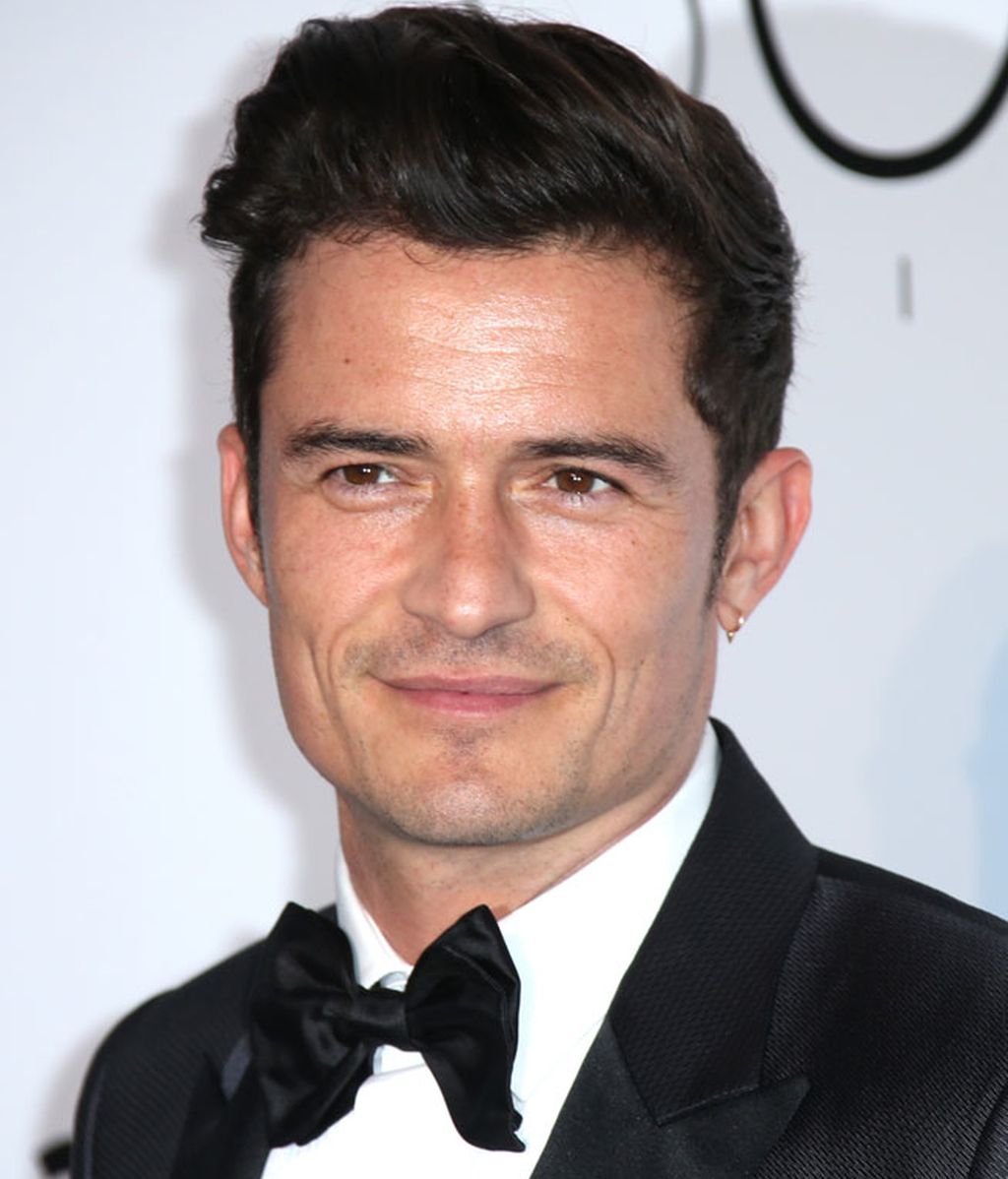 Orlando Bloom, traje y pajarita