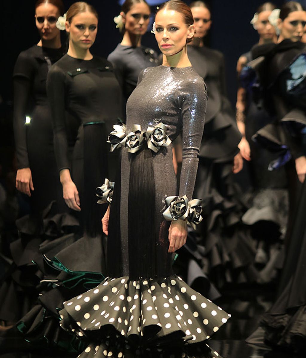 Ha desfilado con varios trajes de flamenca en la pasarela Simof (Sevilla)