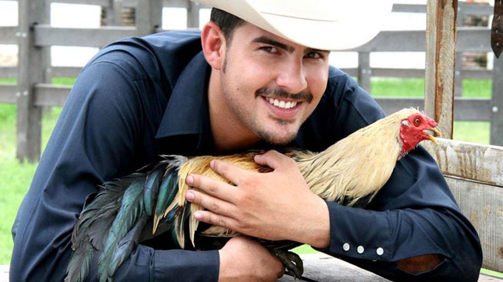 Paulina Rubio, enamorada de su ex alumno de 'La Voz' trece años menor que ella