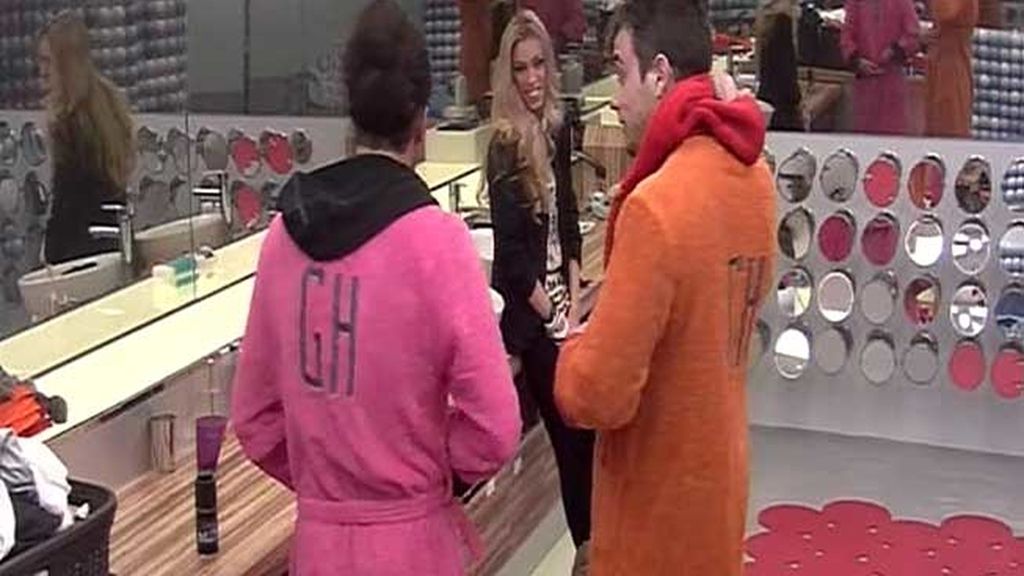 Los concursantes tienen albornoces customizados a lo 'GH'