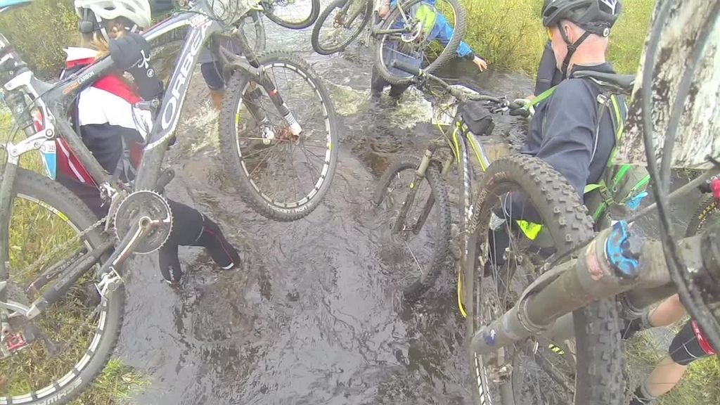 El  reportaje se centra en la aventura que viven estos atletas