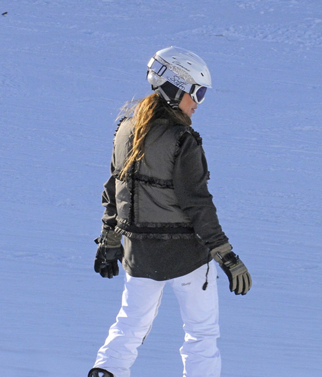 Elena Tablada y Daniel Arigita, escapada de snowboard a Baqueira