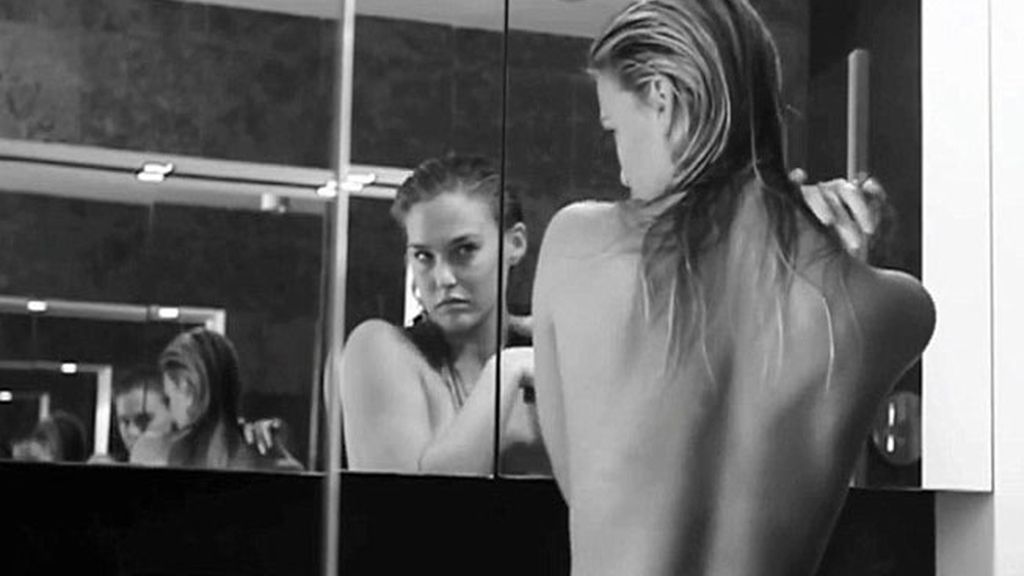Desnudarse con Bar Rafaeli