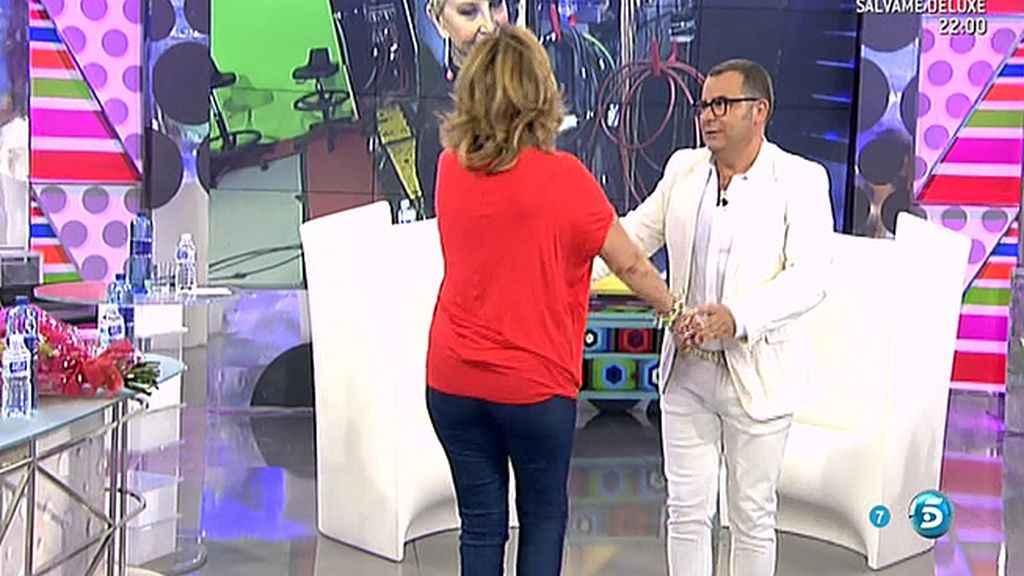 El programa le ha recibido con un ramo de flores