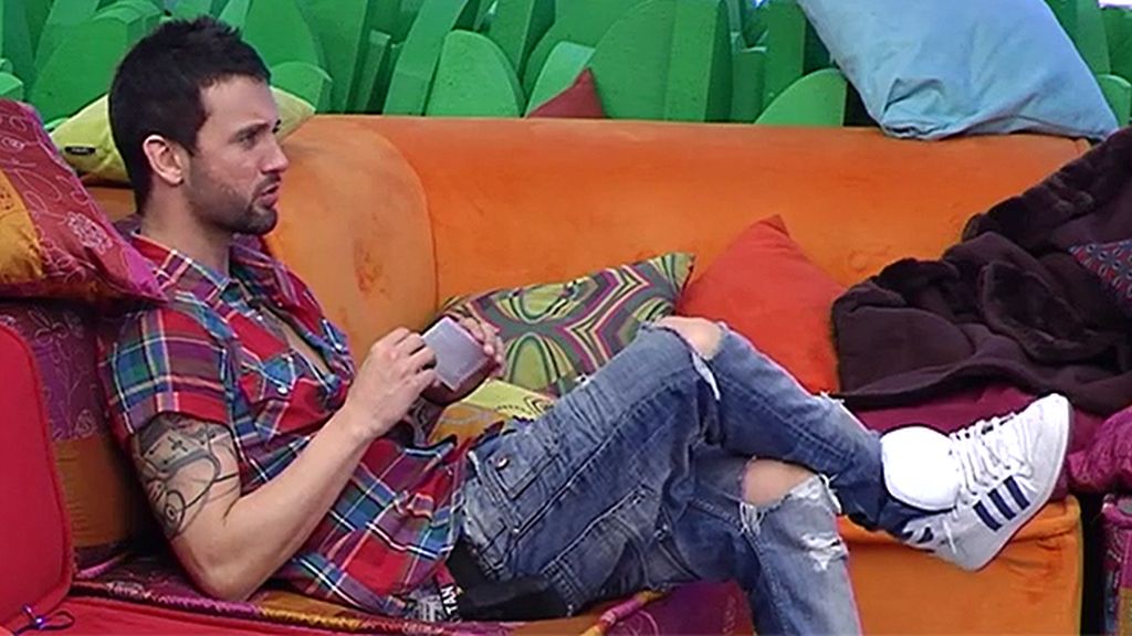 El DJ de 'GH catorce' se está separando del grupo