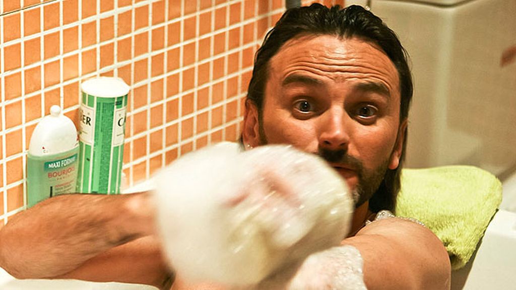 Javi localiza al padre biológico de Lola