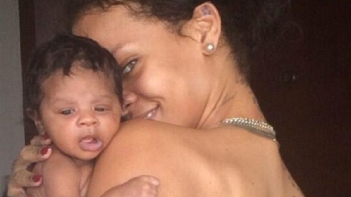 La Rihanna más maternal