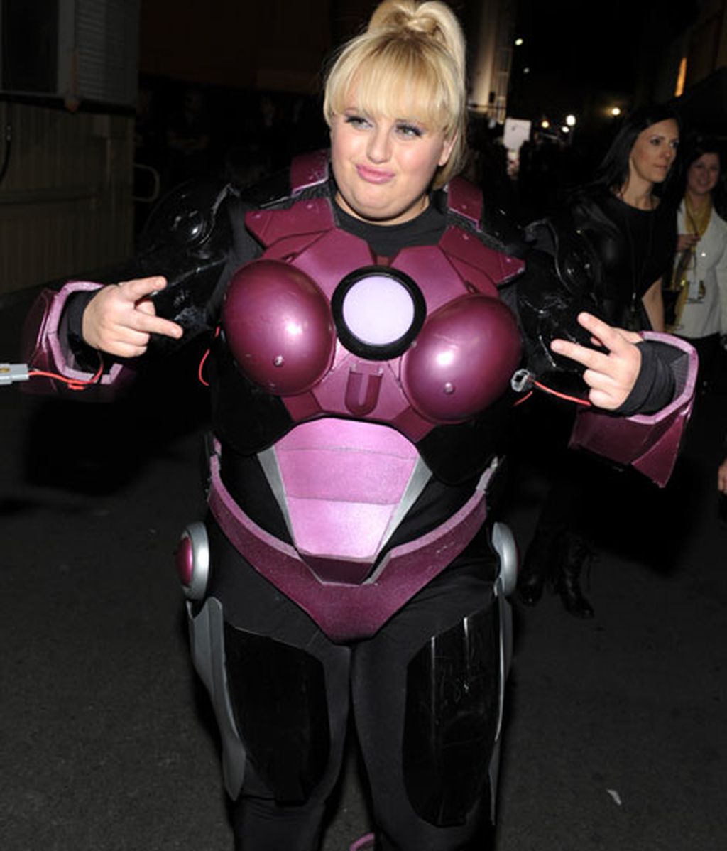 Rebel Wilson transformada en el 'Power Ranger' rosa