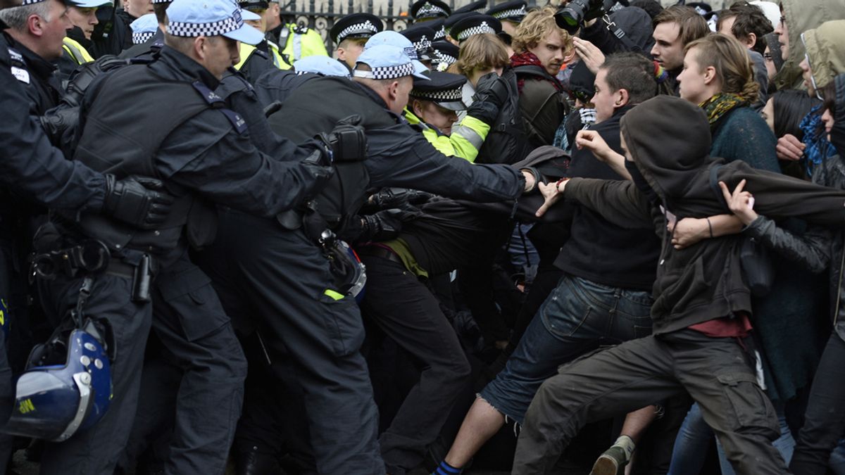 Detenidos 31 antifascistas durante una concentración antiislámica en Londres