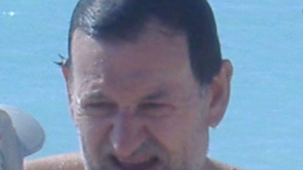 Rajoy luce palmito en la playa