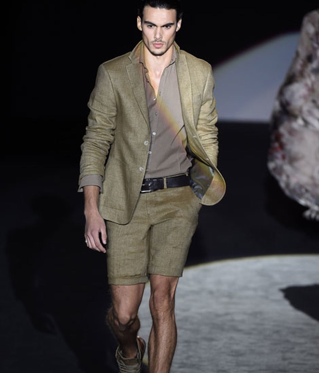 Flecos, plumas y cuero para la mujer más urbana