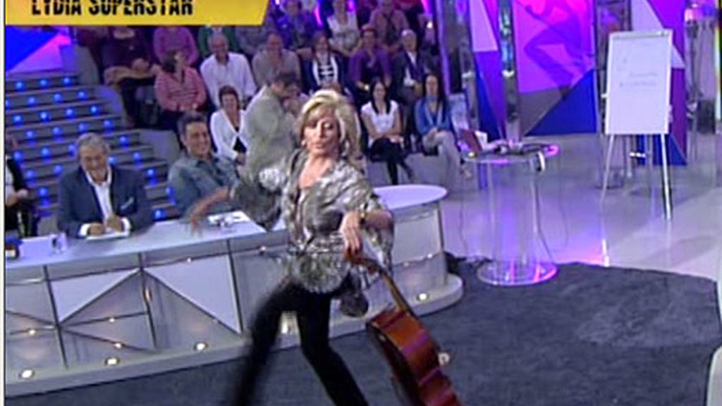 Entre lecciones y bailes con chelo