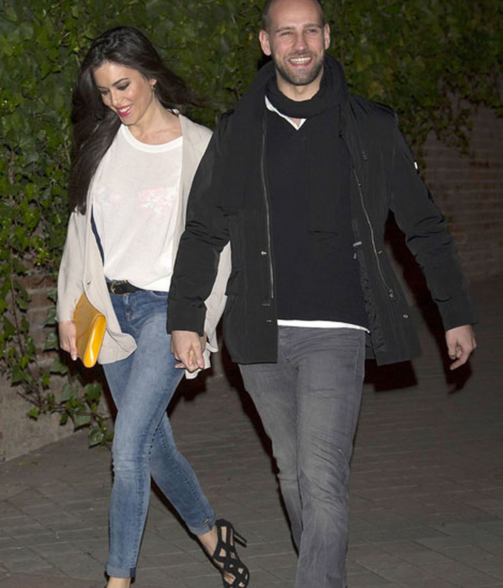 Gonzalo Miró acudió junto a su pareja