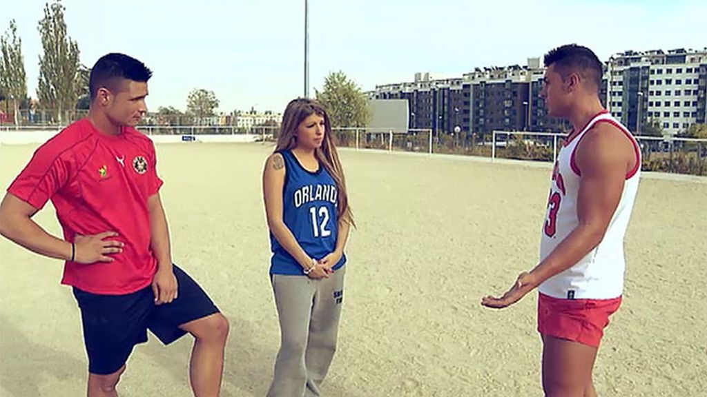 Ángel: "No estoy agusto si el otro chico que la conquista está a mi lado"