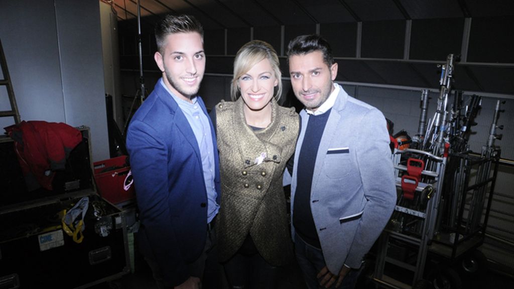 Luján Argüelles junto a sus peluqueros Diego Sánchez y Raúl Urbina