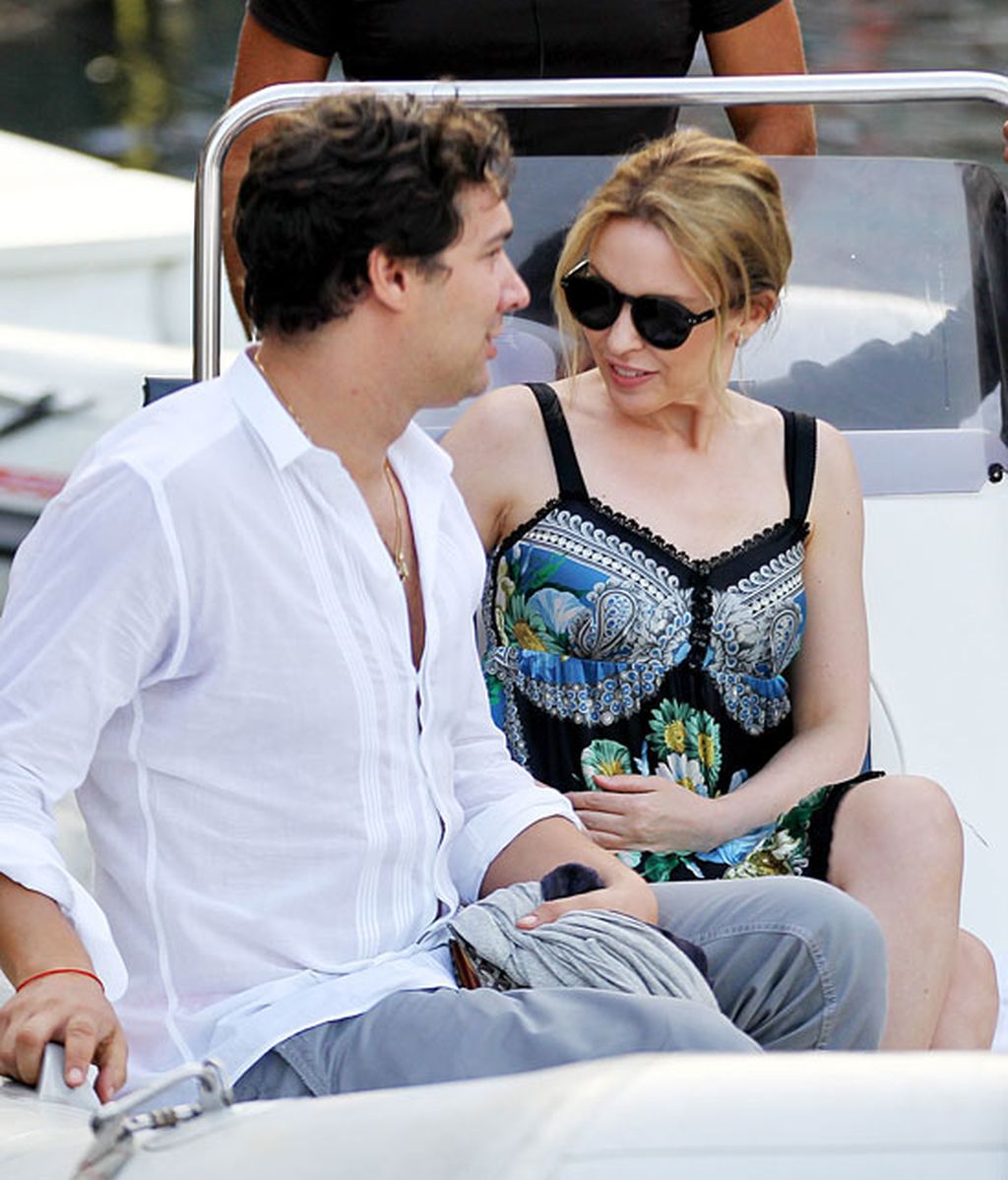 Kylie Minogue, día de relax sin Velencoso