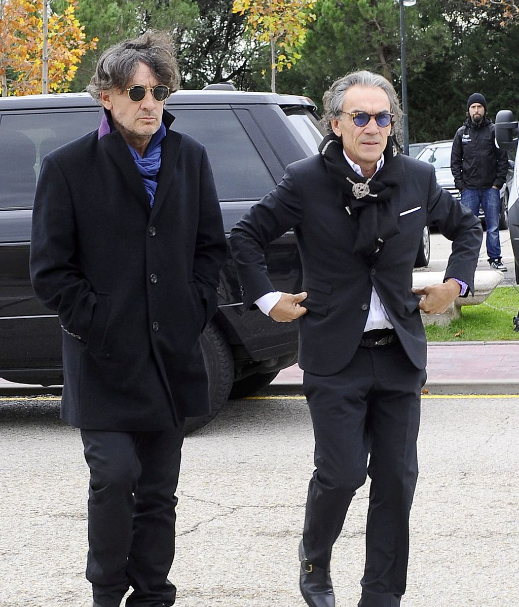 Familiares y amigos acuden a la capilla ardiente de Miliki