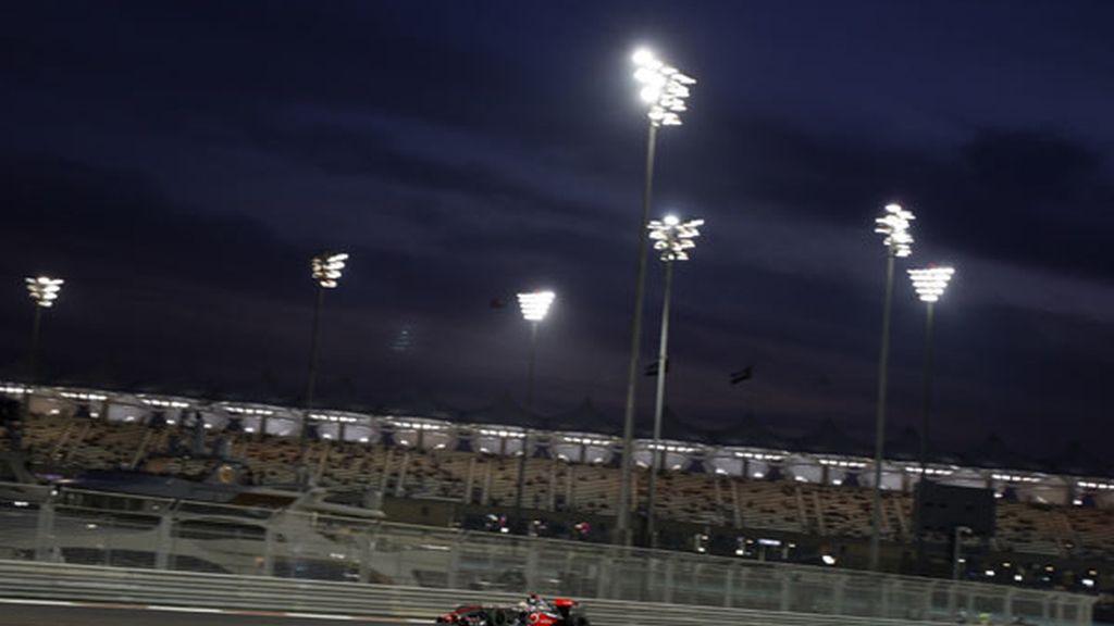 Lewis Hamilton durante los segundos entrenamientos