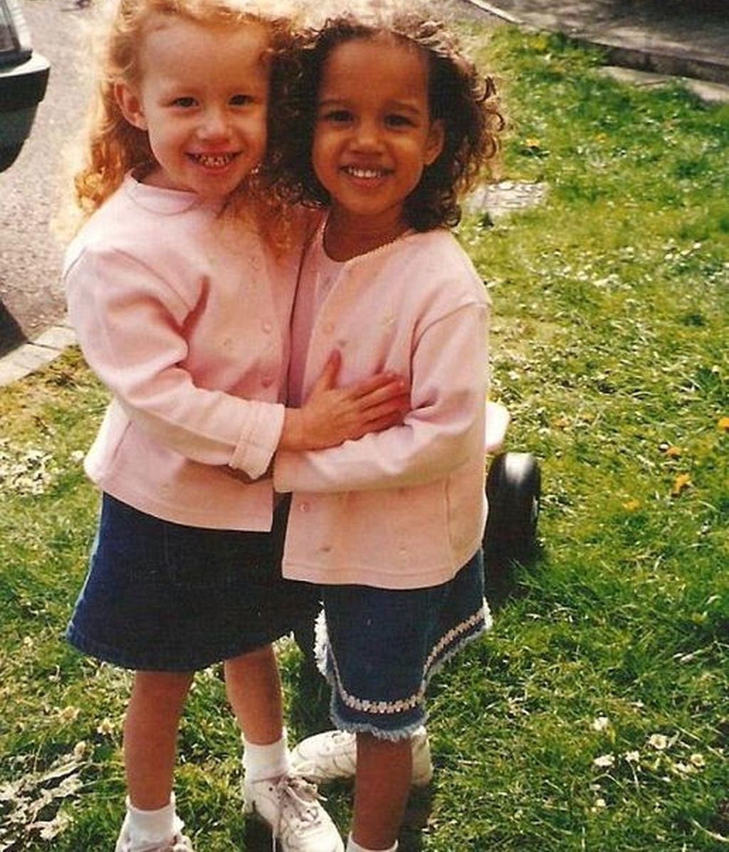 Lucy y María Aylmer, las mellizas con distinto color de piel