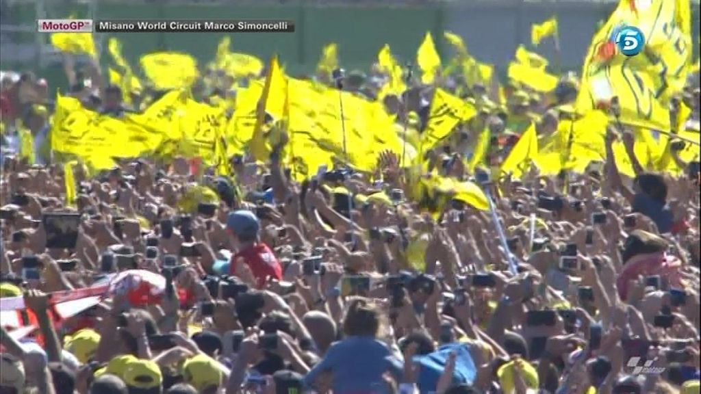 Rossi logra su victoria más deseada en Misano