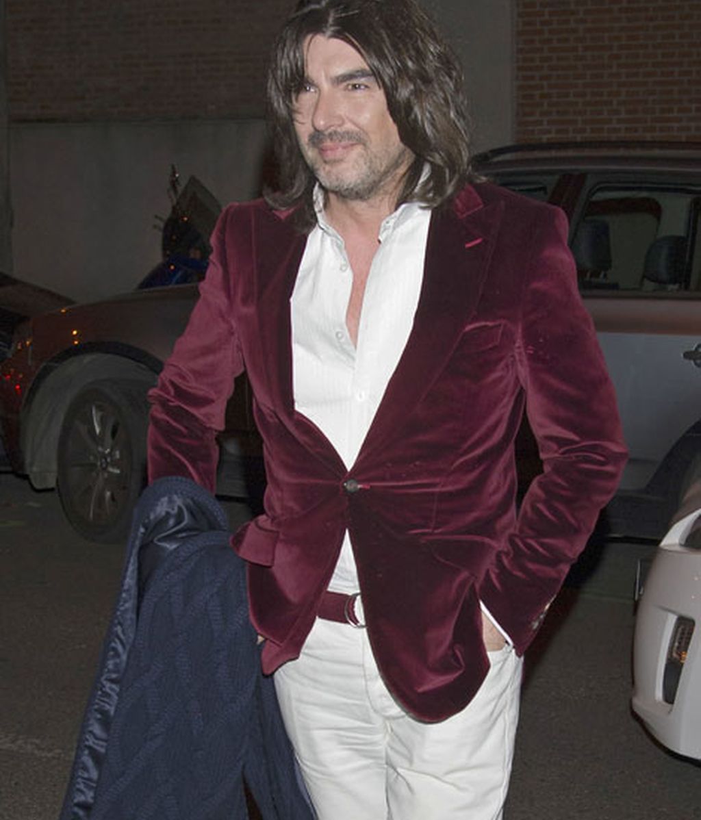 El diseñador francés Stephane Rolland fue uno de los asistentes a la fiesta