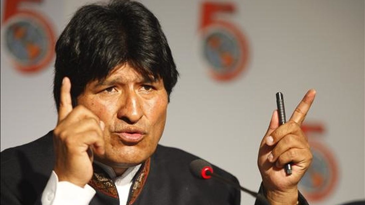 Evo Morales, Presidente de Bolivia, ofrece una rueda de prensa hoy en el segundo día de la V Cumbre de las Américas en Puerto España (Trinidad y Tobago). EFE