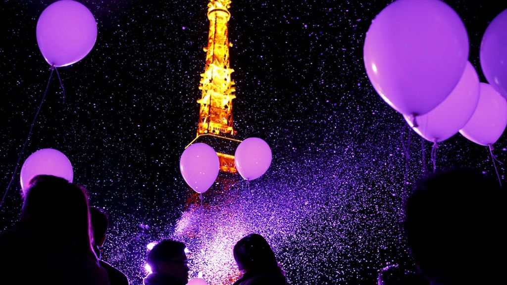 Japón da la bienvenida al 2016