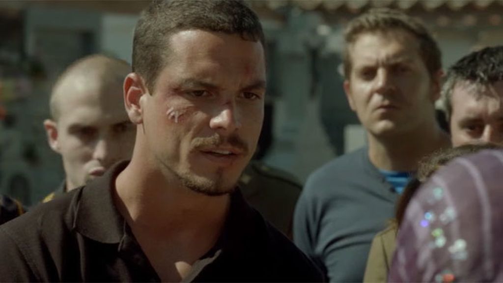 El hermano de Sara pertenece a un grupo neonazi