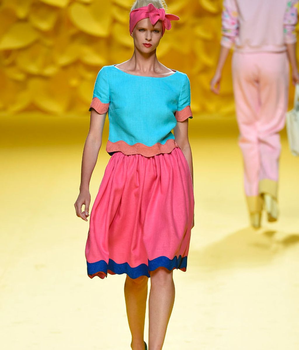 Color y brillos en Agatha Ruíz de la Prada