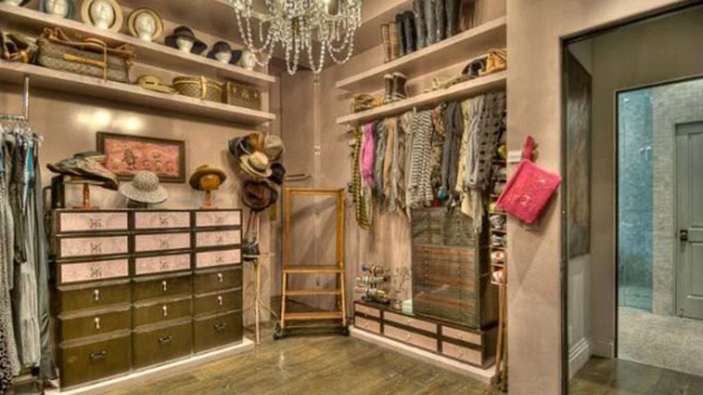 Hilary Duff vende su casa del Lago Toluca