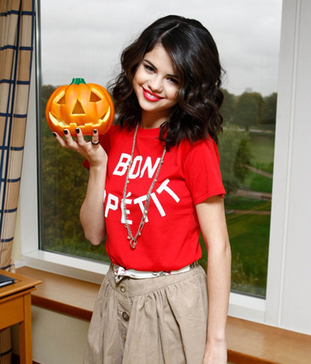 Selena Gómez prepara una buena para Halloween...