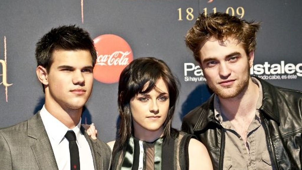 Se lleva muy bien con sus compañeros de 'Crepúsculo', Taylor y Robert