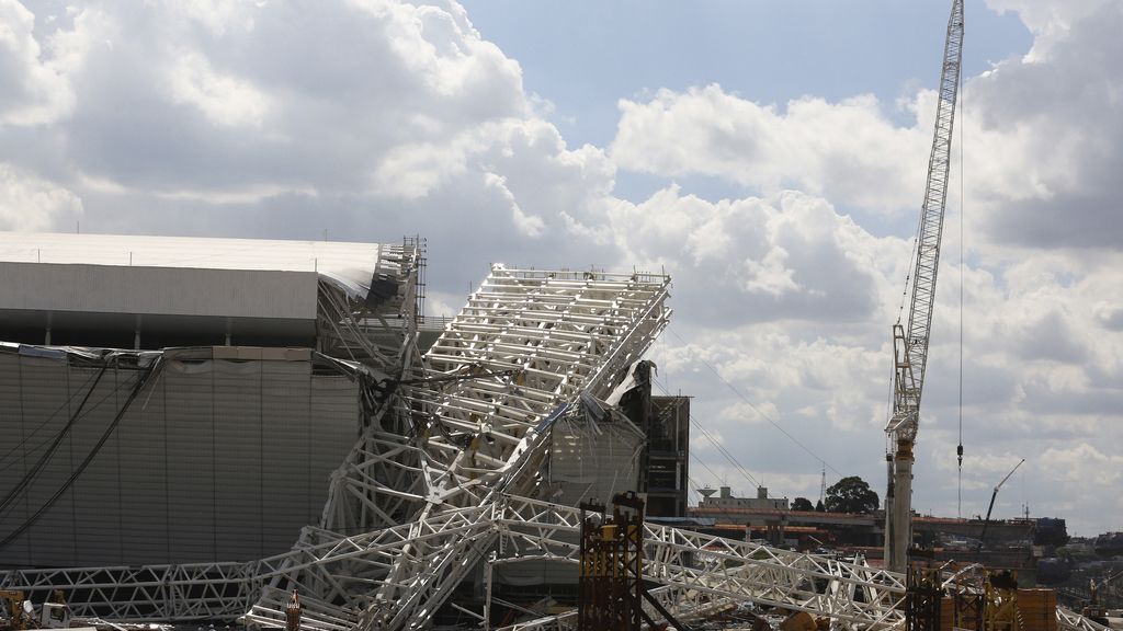 Dos muertos en las obras del estadio Arena de Sao Paulo