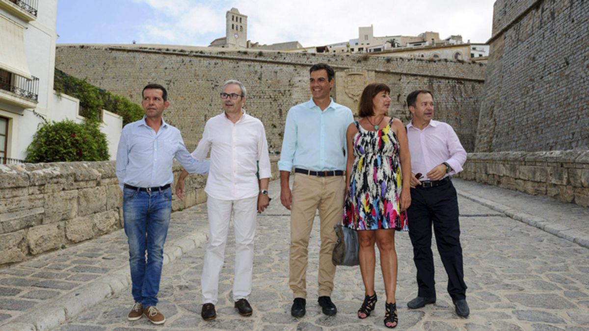 Pedro Sánchez se reúne con los socialistas de Ibiza
