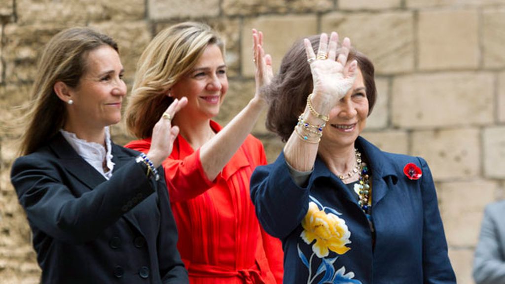 Los príncipes de Asturias y la reina Sofía, en la Misa de Resurrección