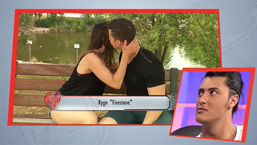 Alejandro cree que tiene muchas posibilidades de conquistar a Jennifer