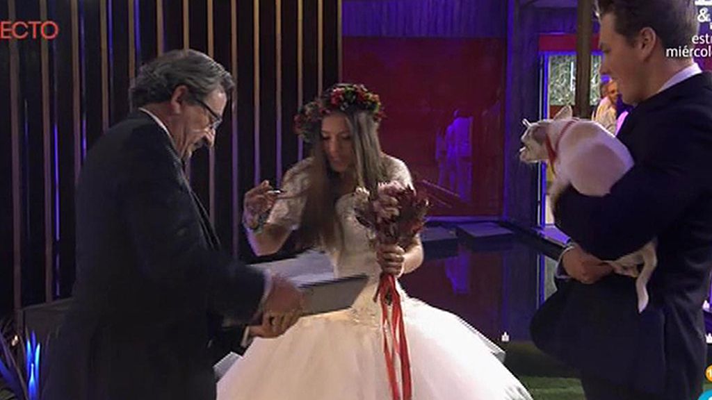 Carlos e Ivy se dan el sí quiero en la casa de 'GH 16'