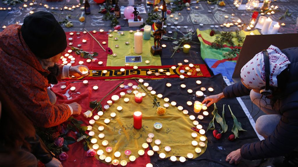 Noche de luto tras los atentados de Bruselas
