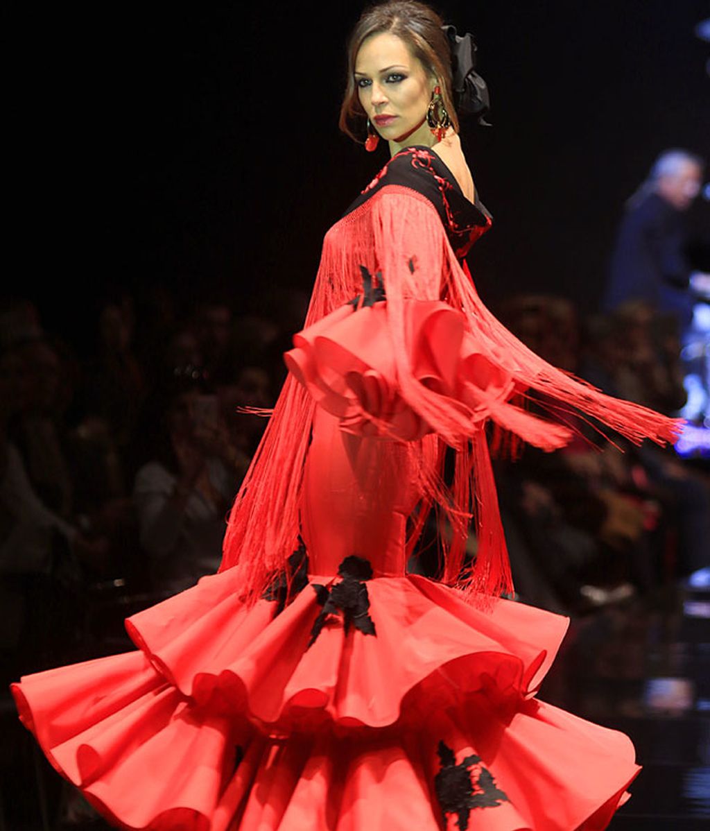 Ha desfilado con varios trajes de flamenca en la pasarela Simof (Sevilla)