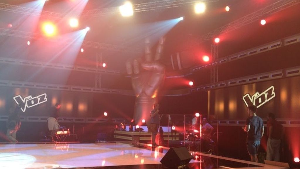 Nos colamos en el plató de La Voz
