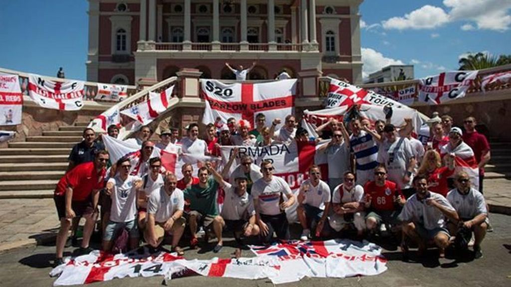 Las plazas de Manaos están repletas de cruces de San Jorge